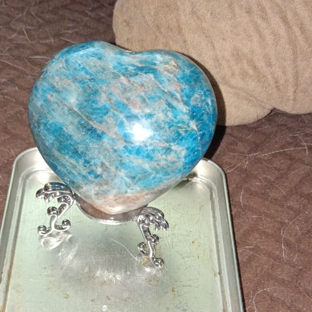 Blue Heart-Shaped Stone Decor on Silver Stand